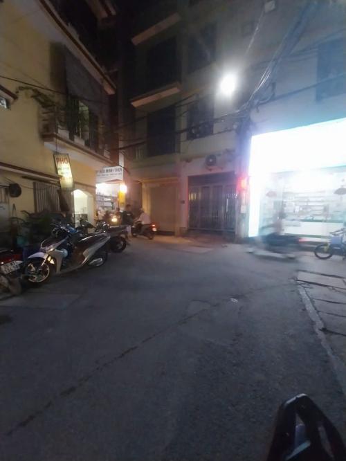 Hẻm xe hơi 20m, tương lai ra mặt tiền đường, không lộ giới, 80m2, 4 tầng sang trọng.